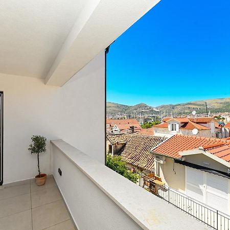 Downtown Apartments Maar Trogir Buitenkant foto