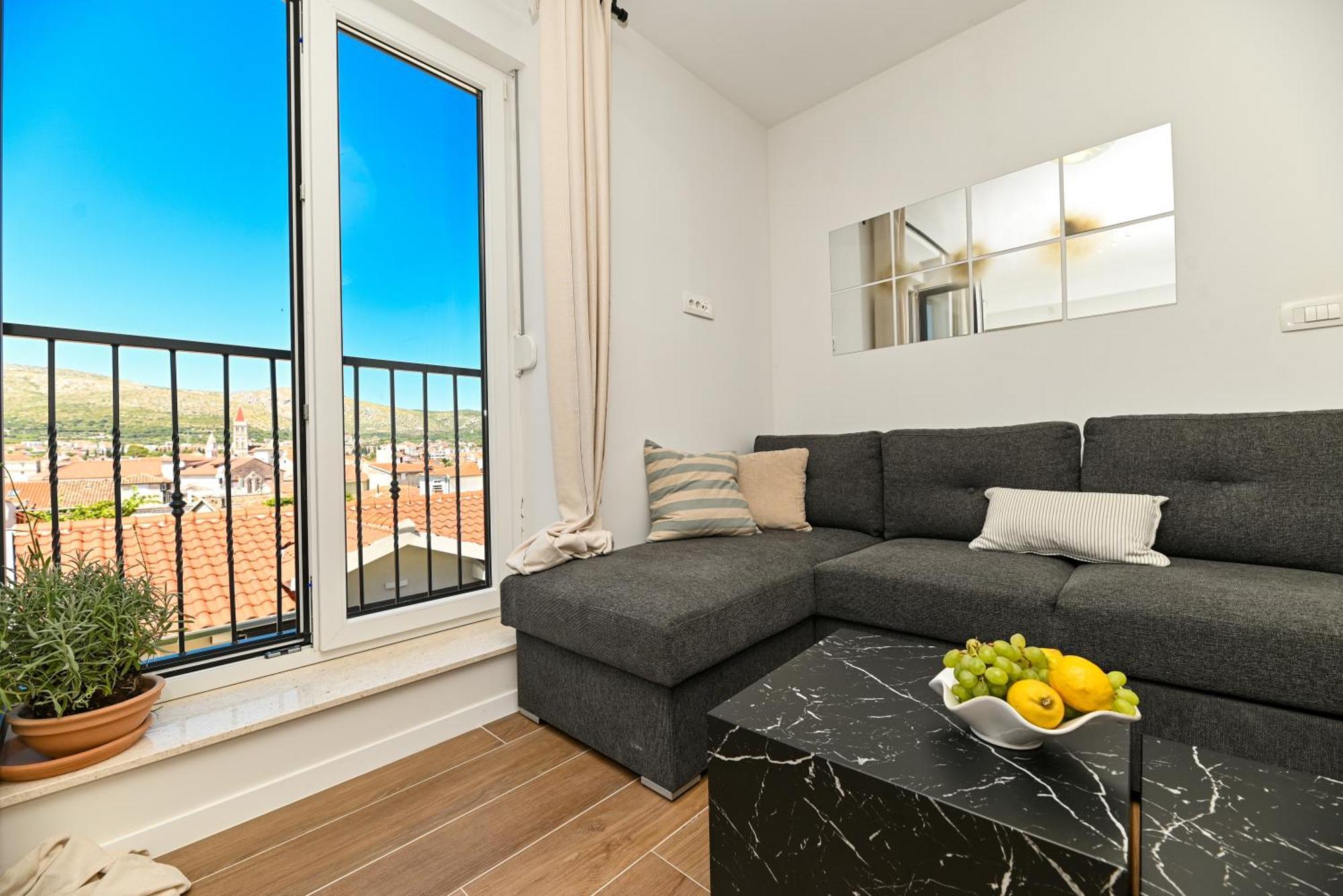 Downtown Apartments Maar Trogir Buitenkant foto